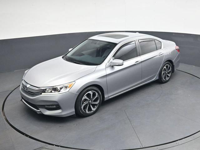 Used 2017 Honda Accord EX image 27