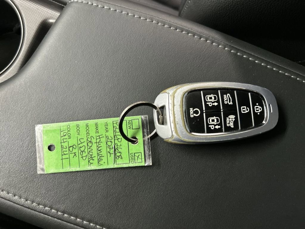 Used 2022 Hyundai Sonata Limited FWD image 12