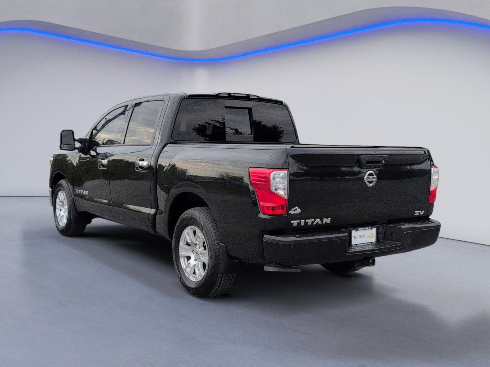 Used 2019 Nissan Titan SV w/ SV Convenience Package image 10
