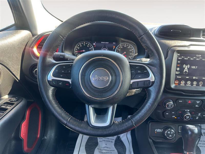 Used 2021 Jeep Renegade Trailhawk image 12