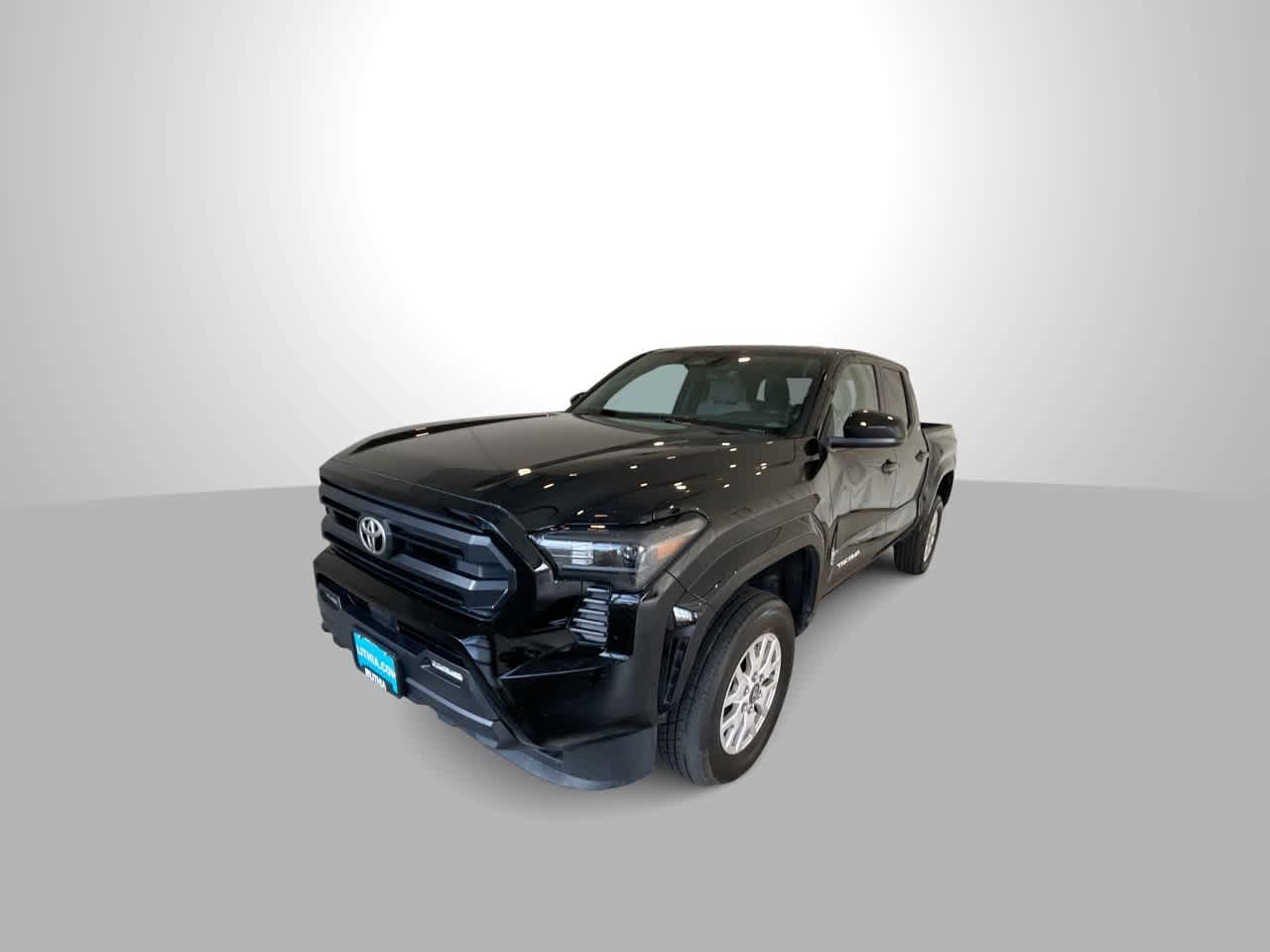 Used 2024 Toyota Tacoma SR5 AWD/4WD image 4
