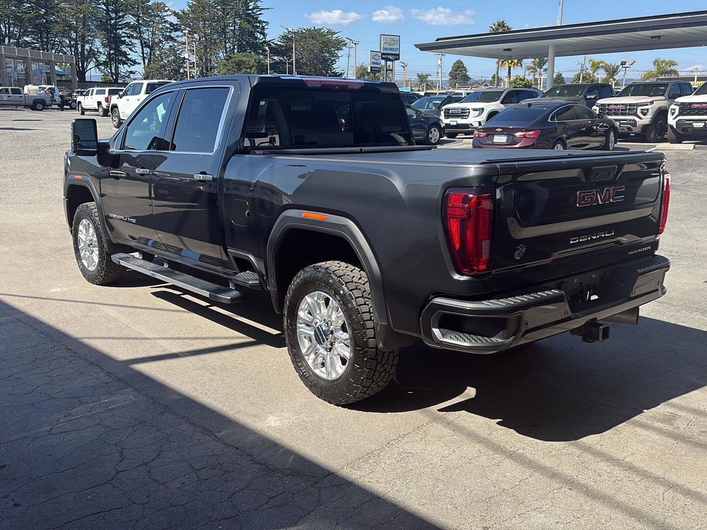Used 2020 GMC Sierra 3500 Denali w/ Denali Ultimate Package AWD/4WD image 3
