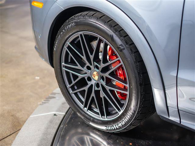 New 2026 Porsche Cayenne GTS AWD/4WD image 14