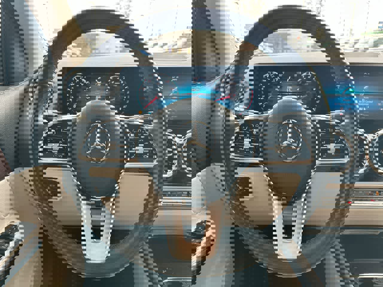 Used 2022 Mercedes-Benz GLA 250 4MATIC image 27