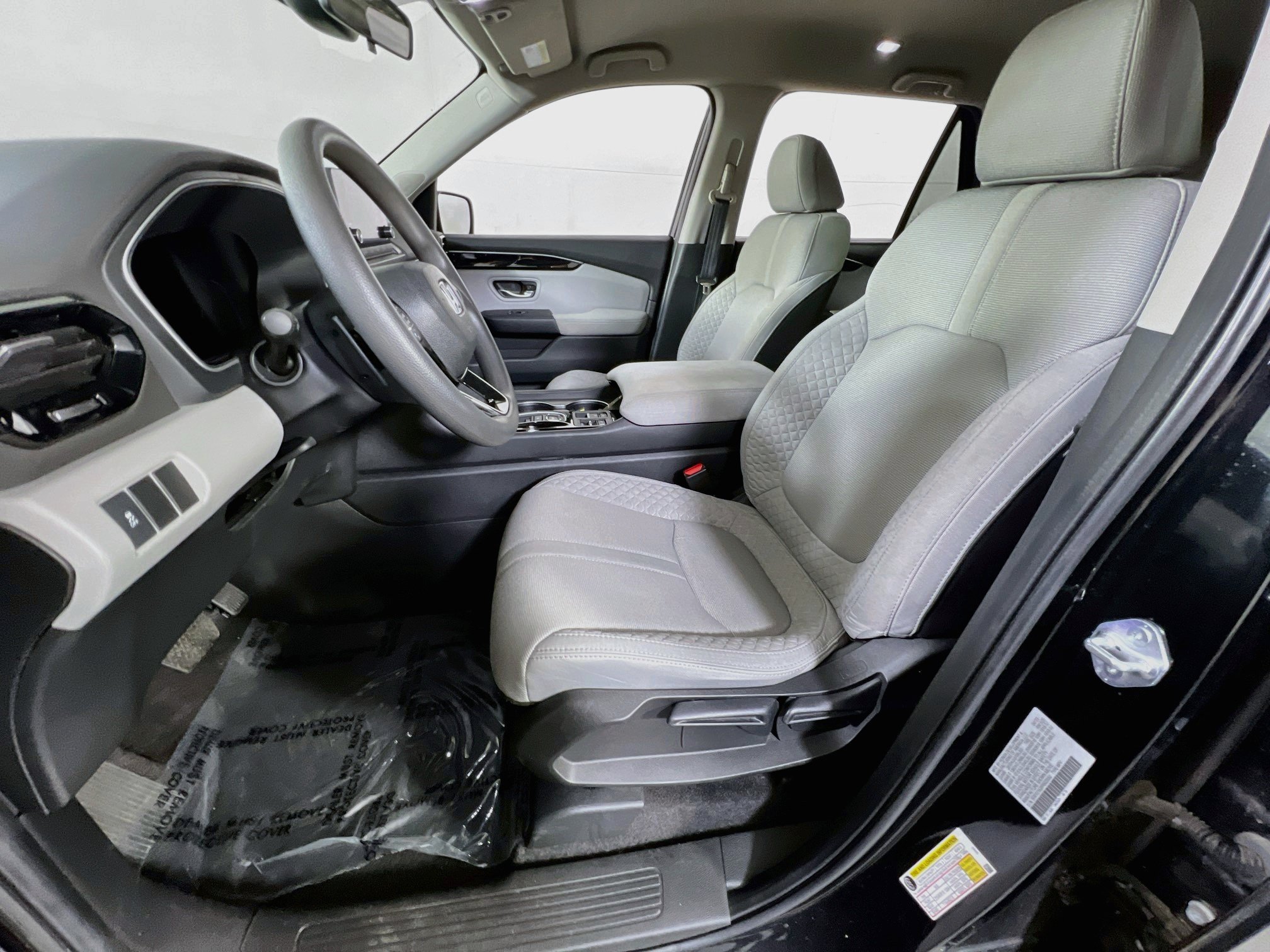 Used 2023 Honda Pilot LX image 19