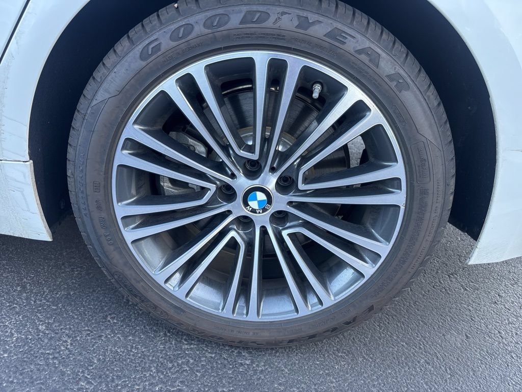 Used 2018 BMW 540i RWD image 11