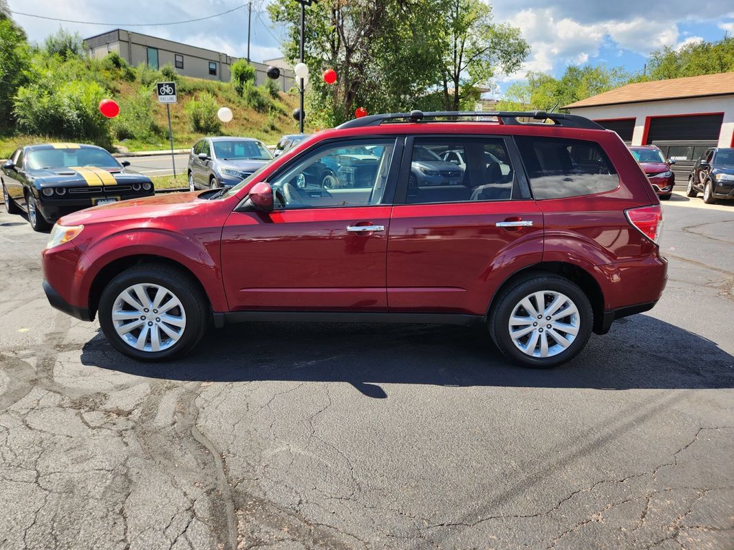 Used 2011 Subaru Forester 2.5X Limited w/ Utility Pkg AWD/4WD image 8