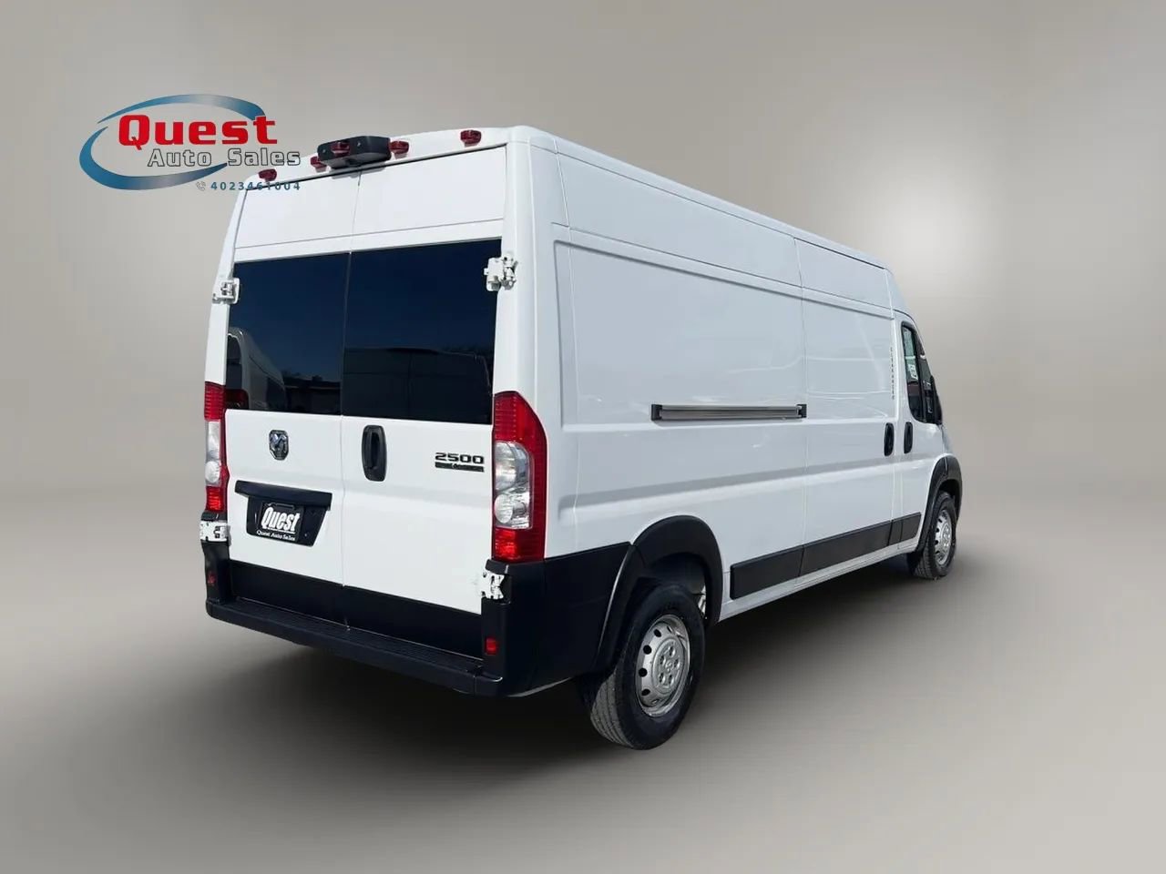 Used 2023 RAM ProMaster 2500 FWD image 3