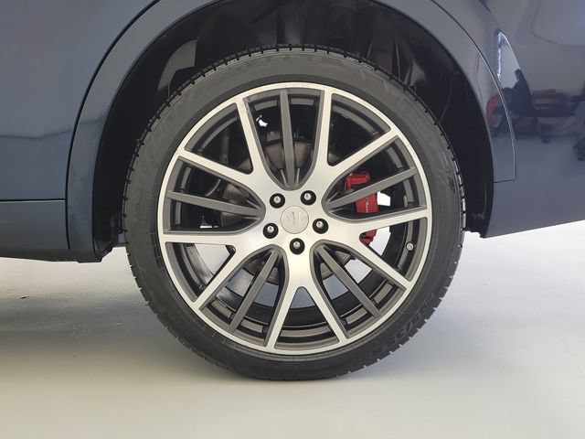 Used 2019 Maserati Levante GranSport AWD/4WD image 12