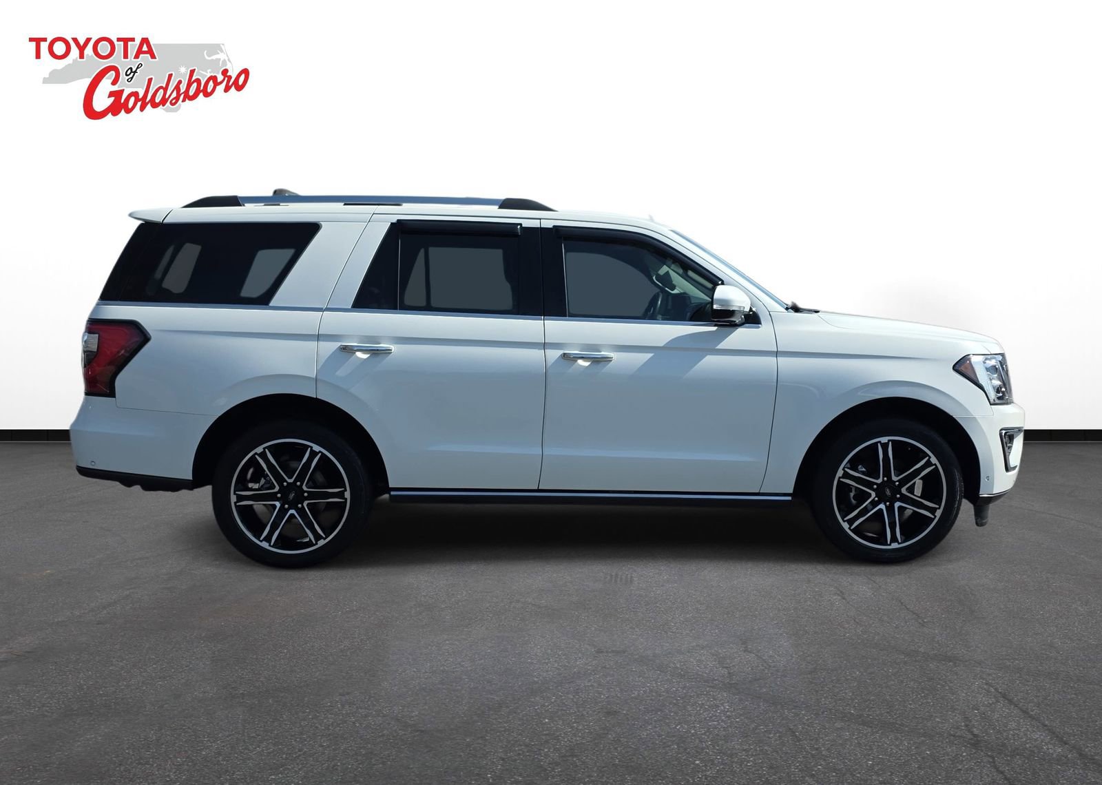 Used 2021 Ford Expedition Limited image 4