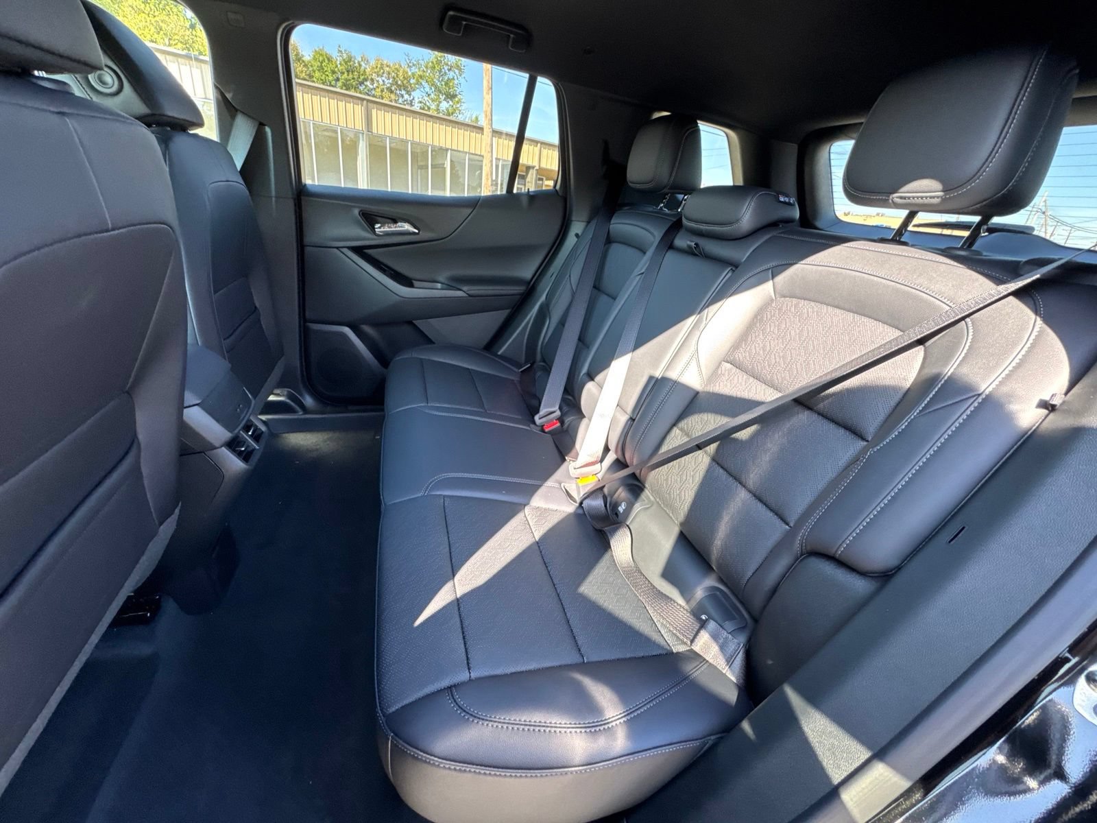 New 2027 Chevrolet Equinox LT w/ Convenience Package II AWD/4WD image 23
