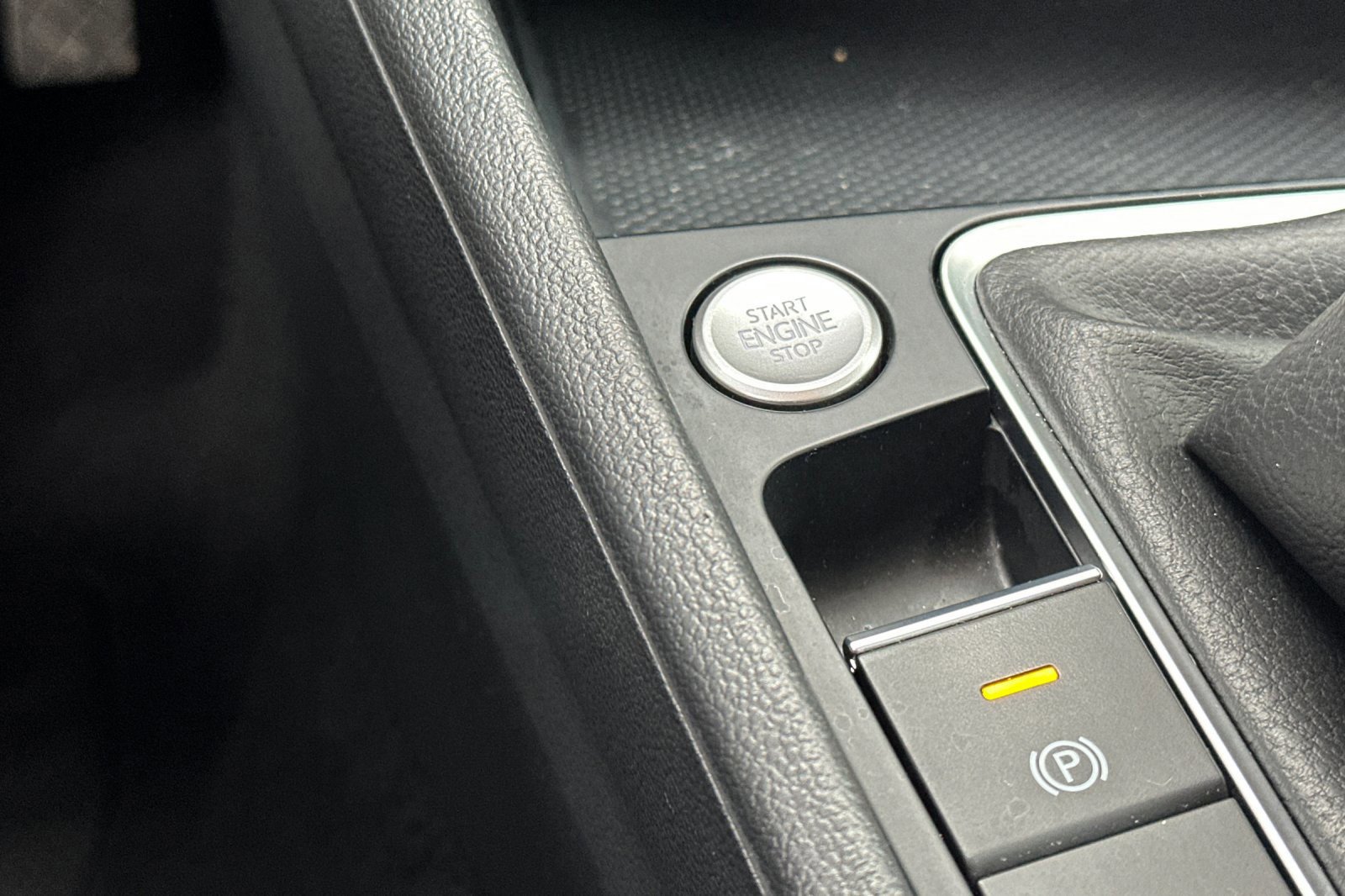 Used 2024 Volkswagen Jetta SE image 21