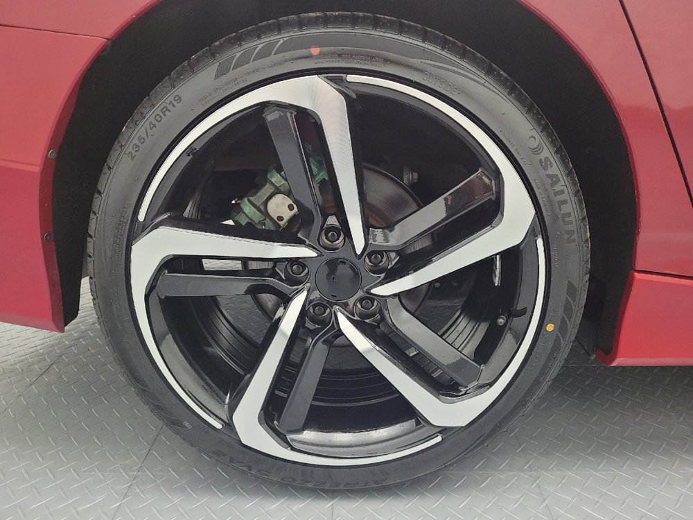 Used 2018 Honda Accord Sport image 31