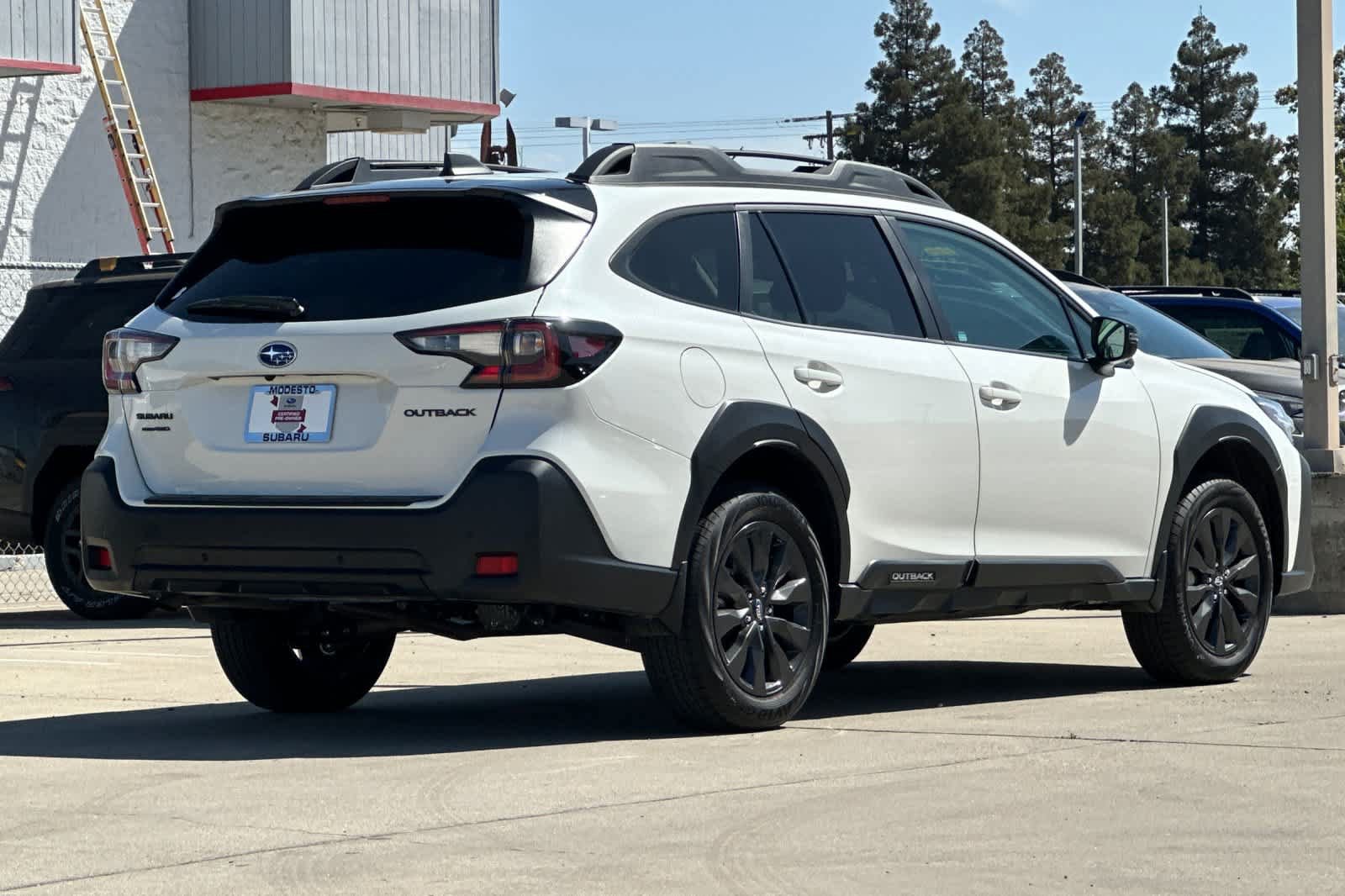 Certified 2025 Subaru Outback Onyx Edition w/ Popular Package #2 AWD/4WD image 3