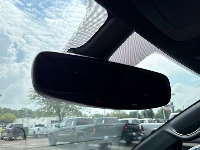 New 2025 Chrysler Pacifica Select image 27