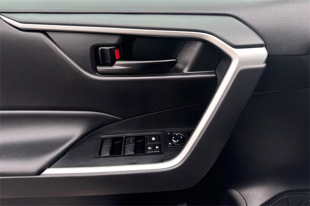 Used 2023 Toyota RAV4 LE image 13