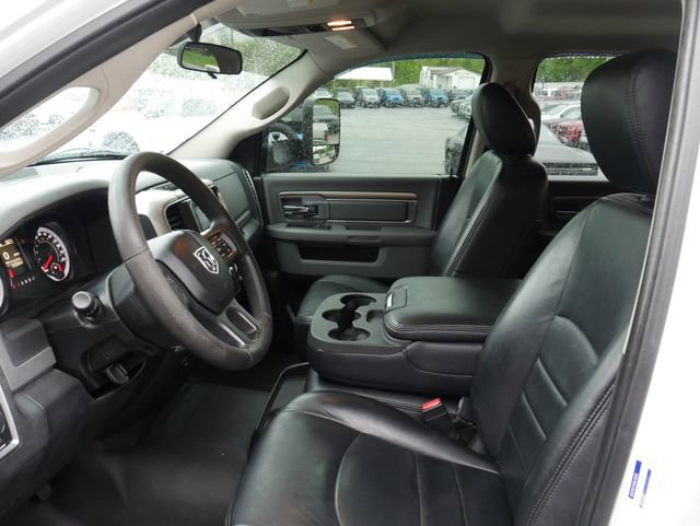Used 2017 RAM 1500 Classic SLT AWD/4WD image 2
