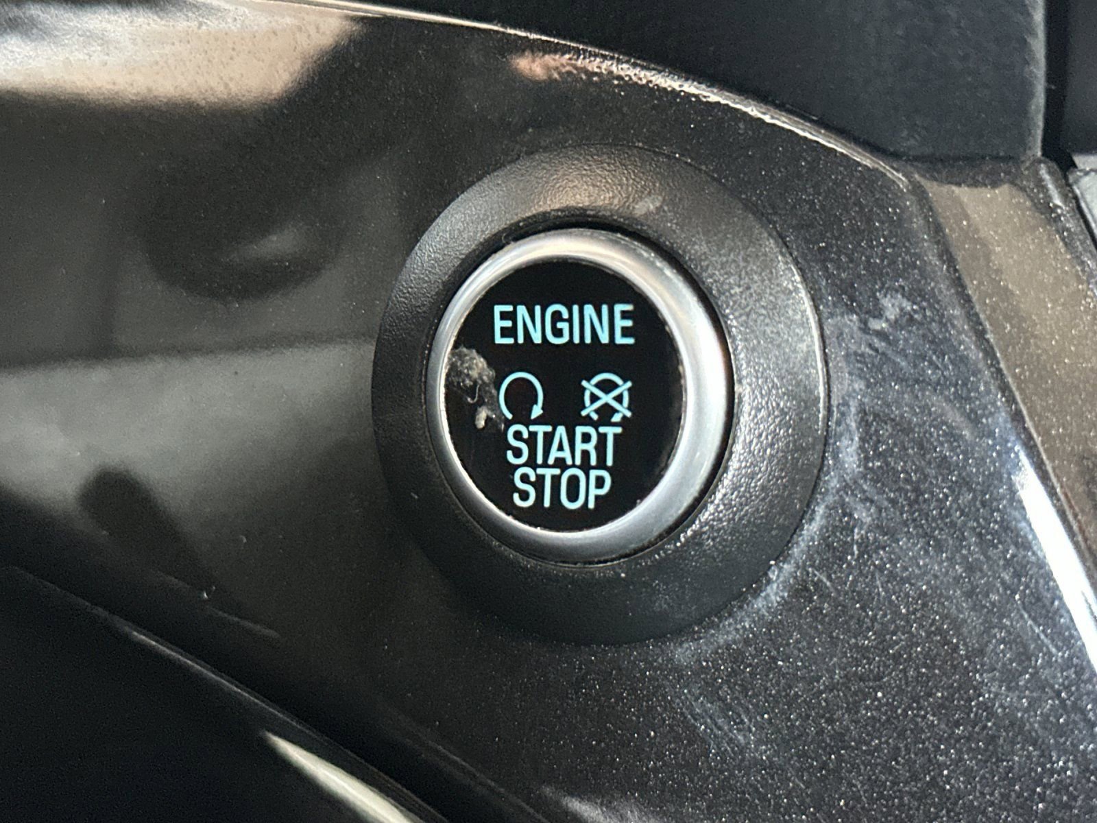 Used 2017 Ford C-MAX Energi Titanium w/ Equipment Group 501A image 30