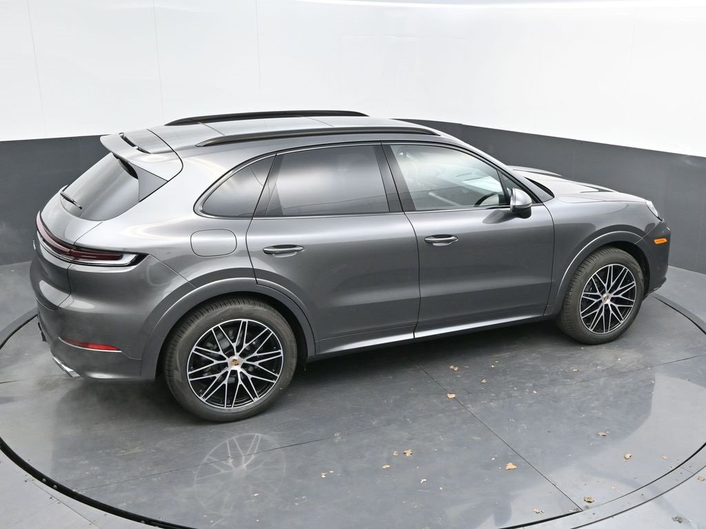 Certified 2025 Porsche Cayenne image 43