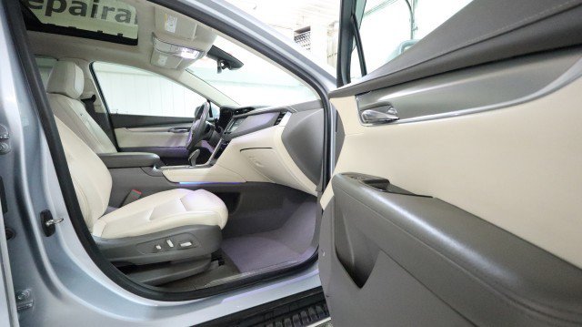 Used 2017 Cadillac XT5 Luxury w/ Driver Awareness Package AWD/4WD image 10