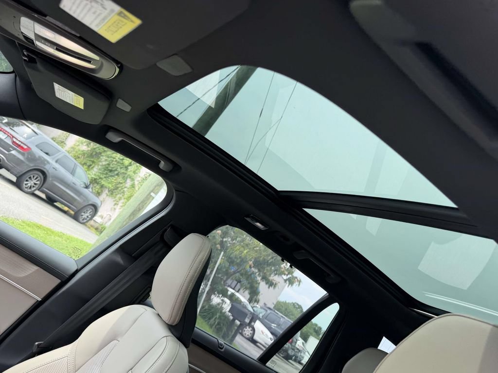 New 2026 Volvo XC90 T8 Ultra w/ Protection Package Premier AWD/4WD image 18
