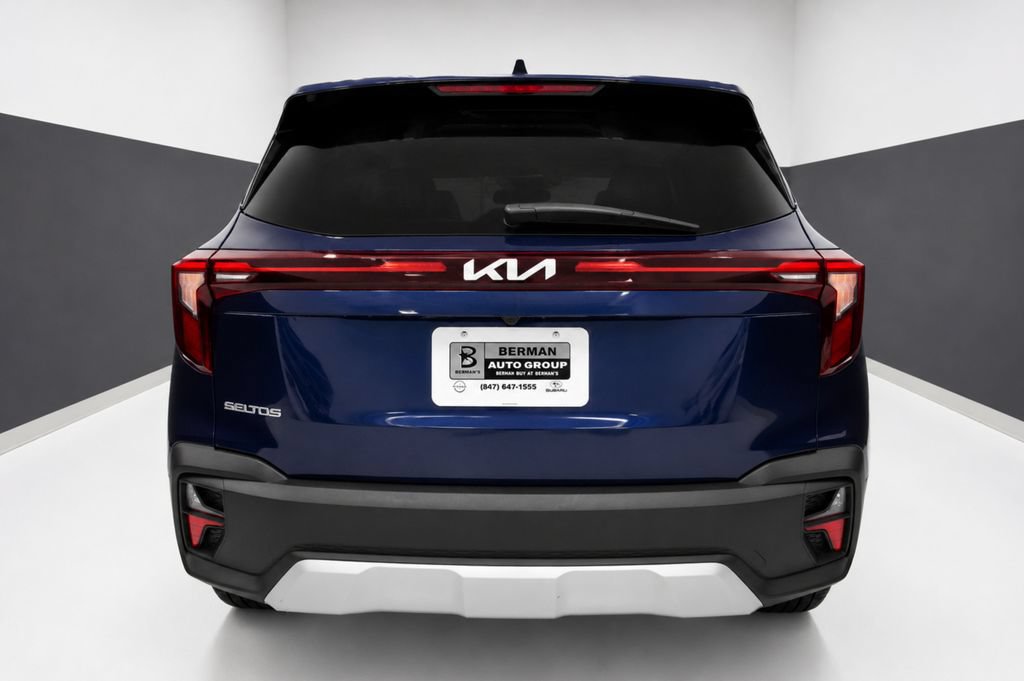 Used 2026 Kia Seltos LX FWD image 9