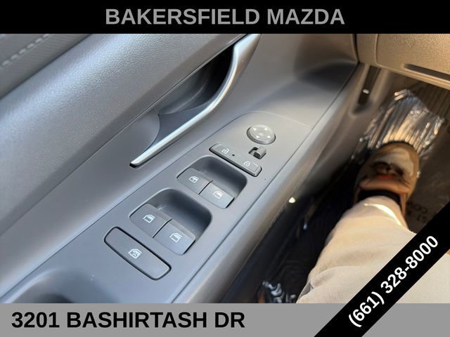 Used 2024 Hyundai Elantra SE FWD image 17