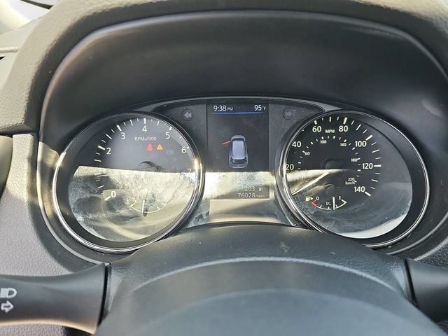 Used 2020 Nissan Rogue SV FWD image 16