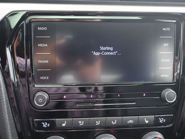 Used 2022 Volkswagen Passat 2.0T SE image 32