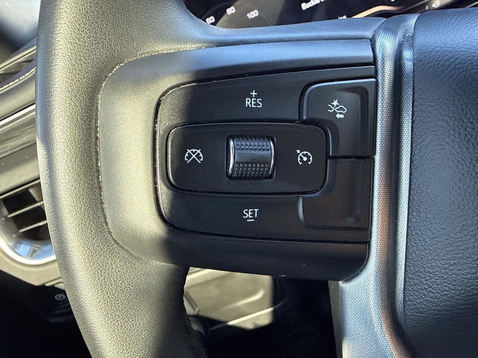 Used 2024 GMC Yukon XL SLT image 20