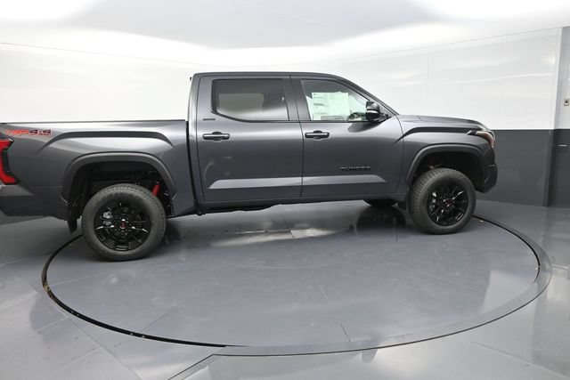 Used 2025 Toyota Tundra Limited w/ TRD Off-Road Package AWD/4WD image 9