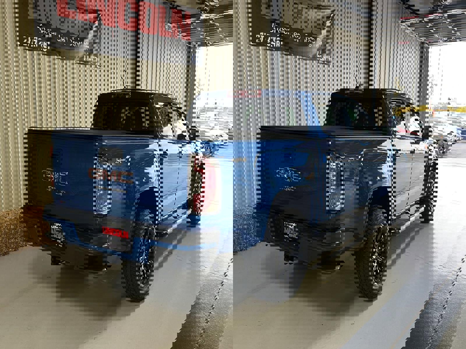 Used 2022 GMC Canyon Elevation w/ Trailering Package image 8