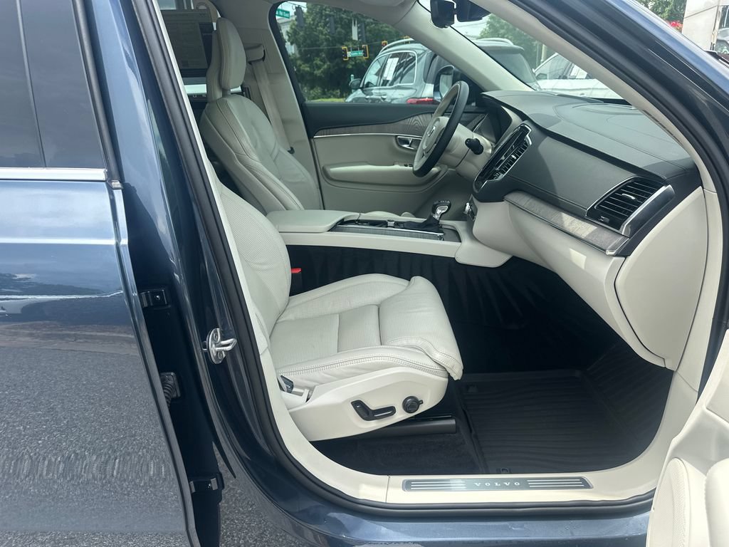 Used 2022 Volvo XC90 T6 Inscription w/ Advanced Package AWD/4WD image 11