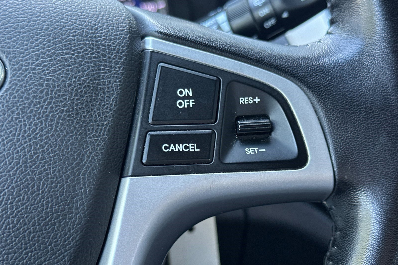 Used 2012 Hyundai Accent SE FWD image 27
