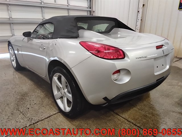 Used 2006 Pontiac Solstice Convertible w/ Convenience Package RWD image 6