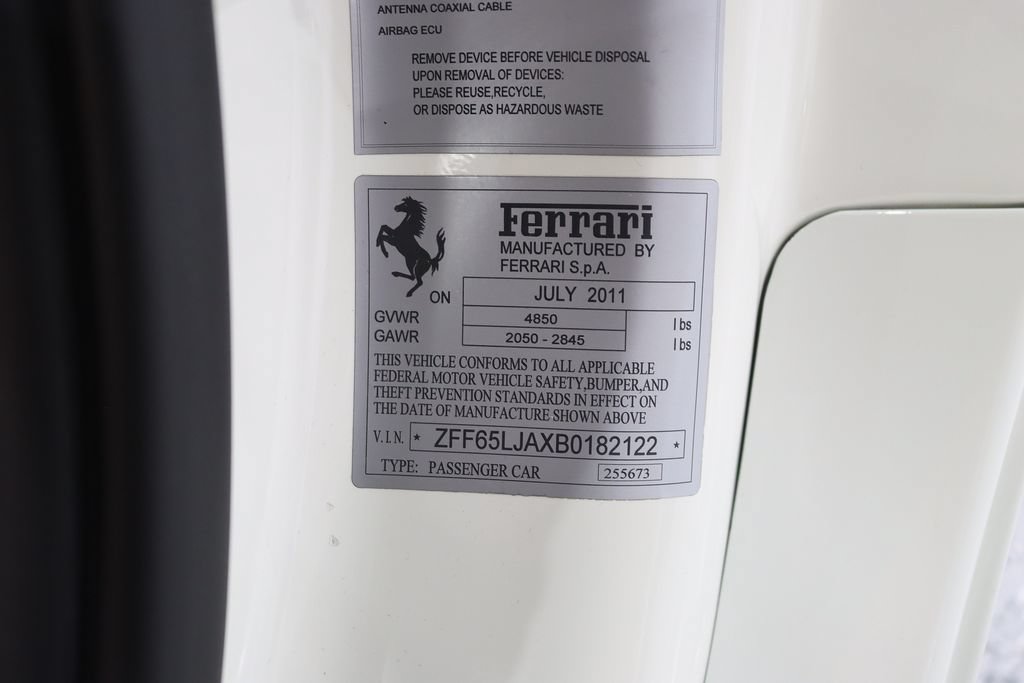 Used 2011 Ferrari California RWD image 39
