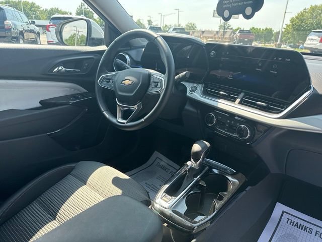 Certified 2025 Chevrolet Trax LT w/ Driver Confidence Package FWD image 12