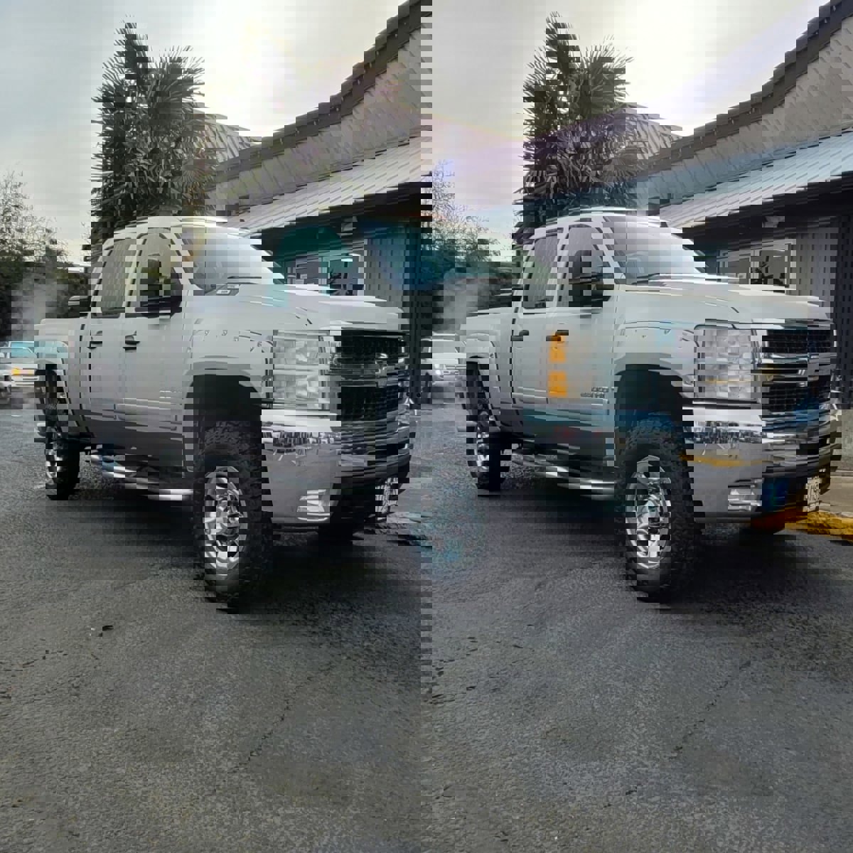 Used 2008 Chevrolet Silverado 2500 LT w/ 1LT Convenience Package image 2