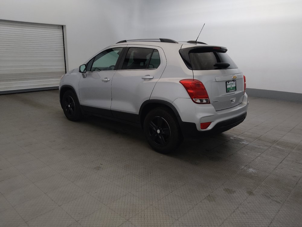 Used 2020 Chevrolet Trax LT FWD image 3