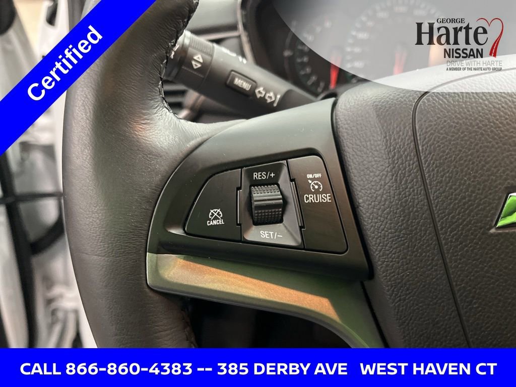 Used 2022 Chevrolet Trax LT w/ LT Convenience Package image 29