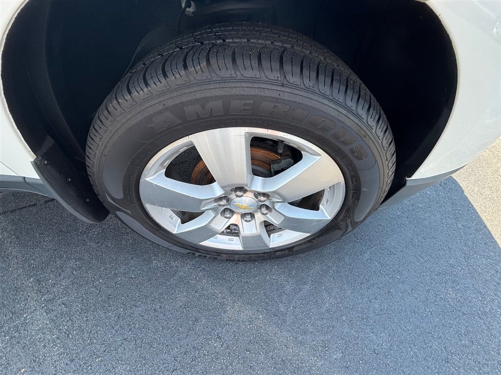 Used 2011 Chevrolet Traverse LTZ FWD image 31