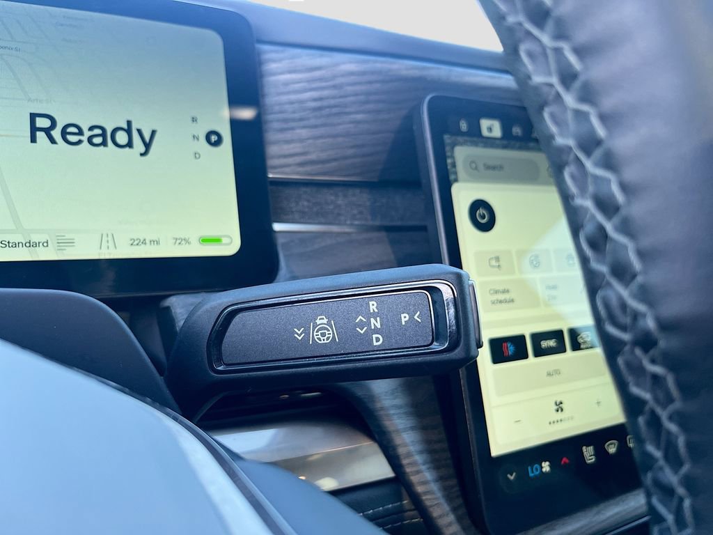 Used 2023 Rivian R1S Adventure image 16