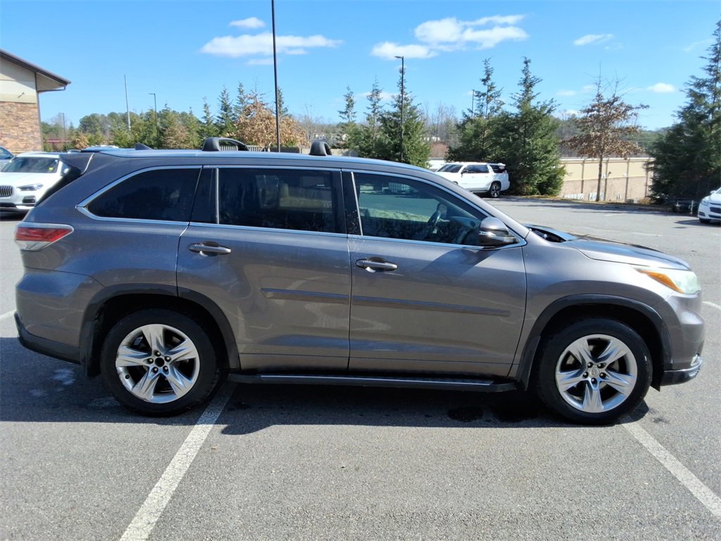 Used 2015 Toyota Highlander Limited Platinum image 4