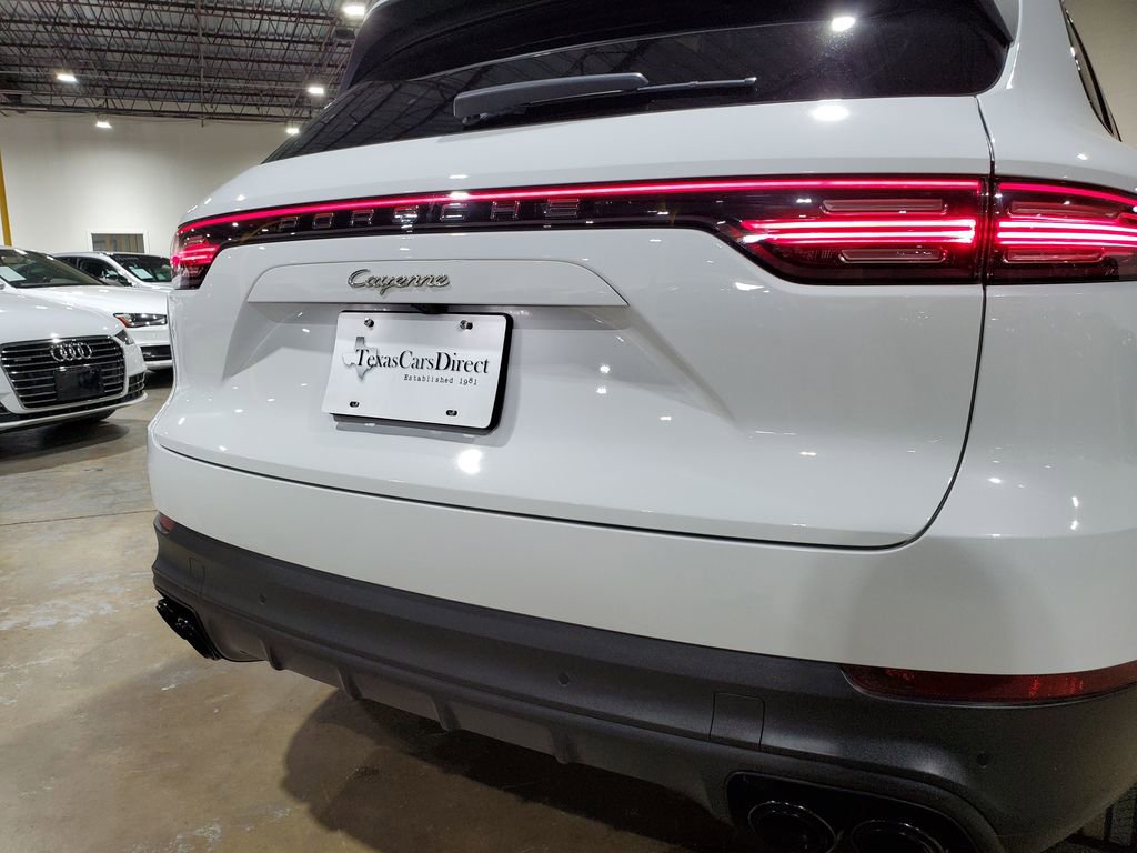 Used 2022 Porsche Cayenne image 47