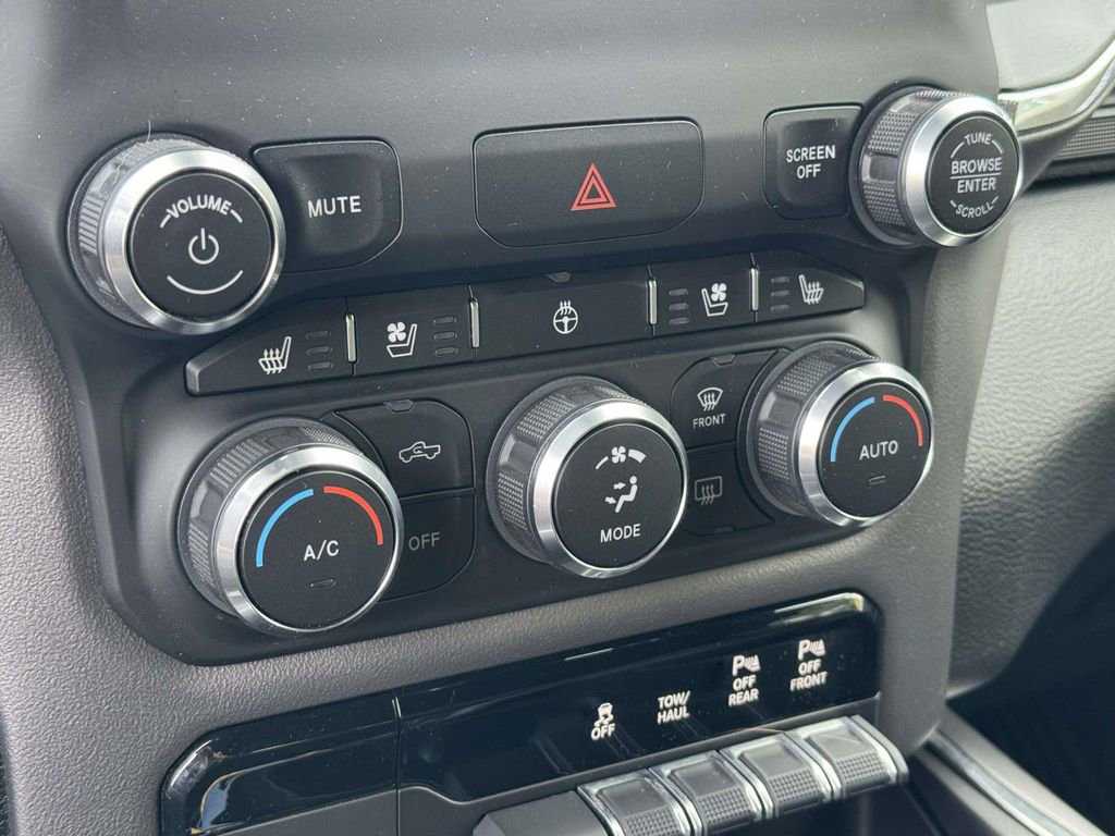 Used 2022 RAM 1500 Laramie w/ Sport Appearance Package AWD/4WD image 26