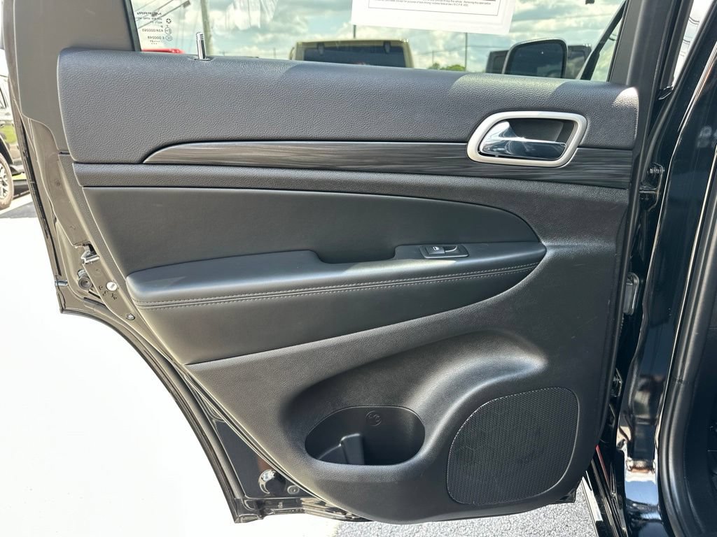 Used 2021 Jeep Grand Cherokee Laredo X RWD image 15