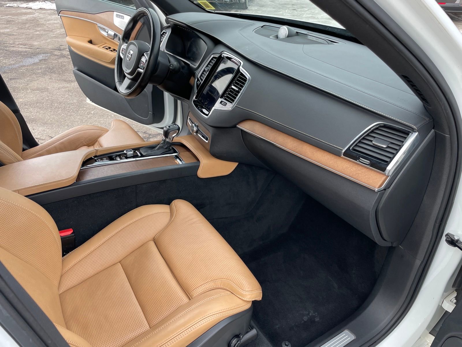 Used 2018 Volvo XC90 T6 Inscription w/ Convenience Package image 15