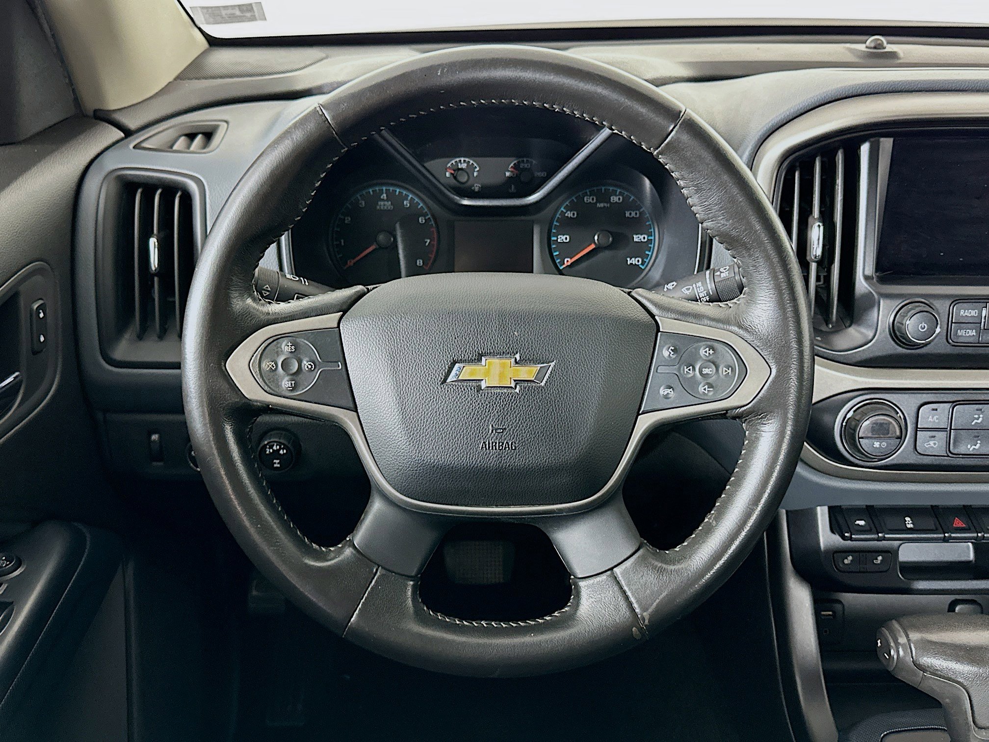 Used 2015 Chevrolet Colorado Z71 AWD/4WD image 17