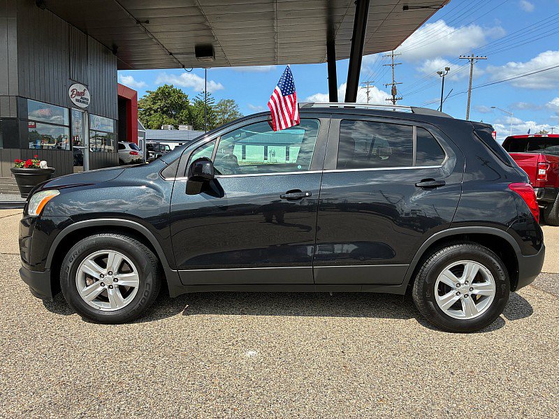 Used 2015 Chevrolet Trax LT w/ LT Plus Package FWD image 2