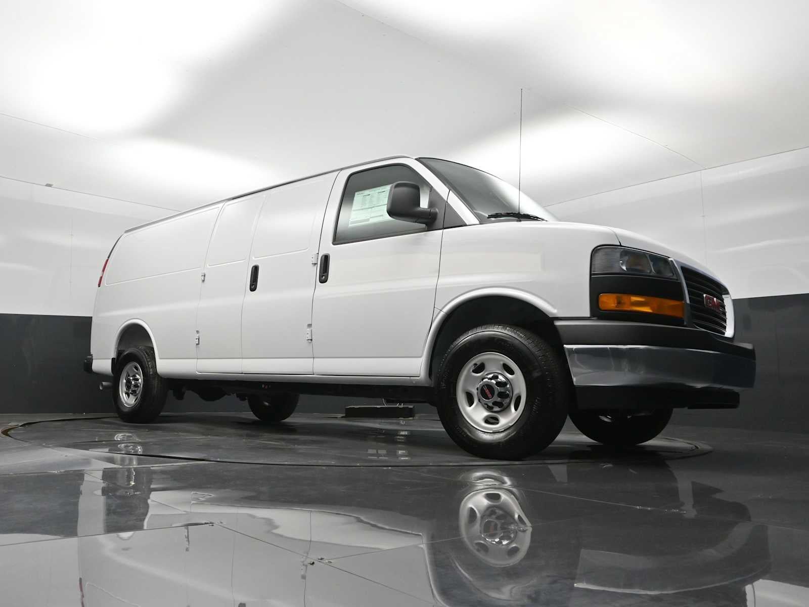 New 2026 GMC Savana 3500 Extended w/ Driver Convenience Package RWD image 31